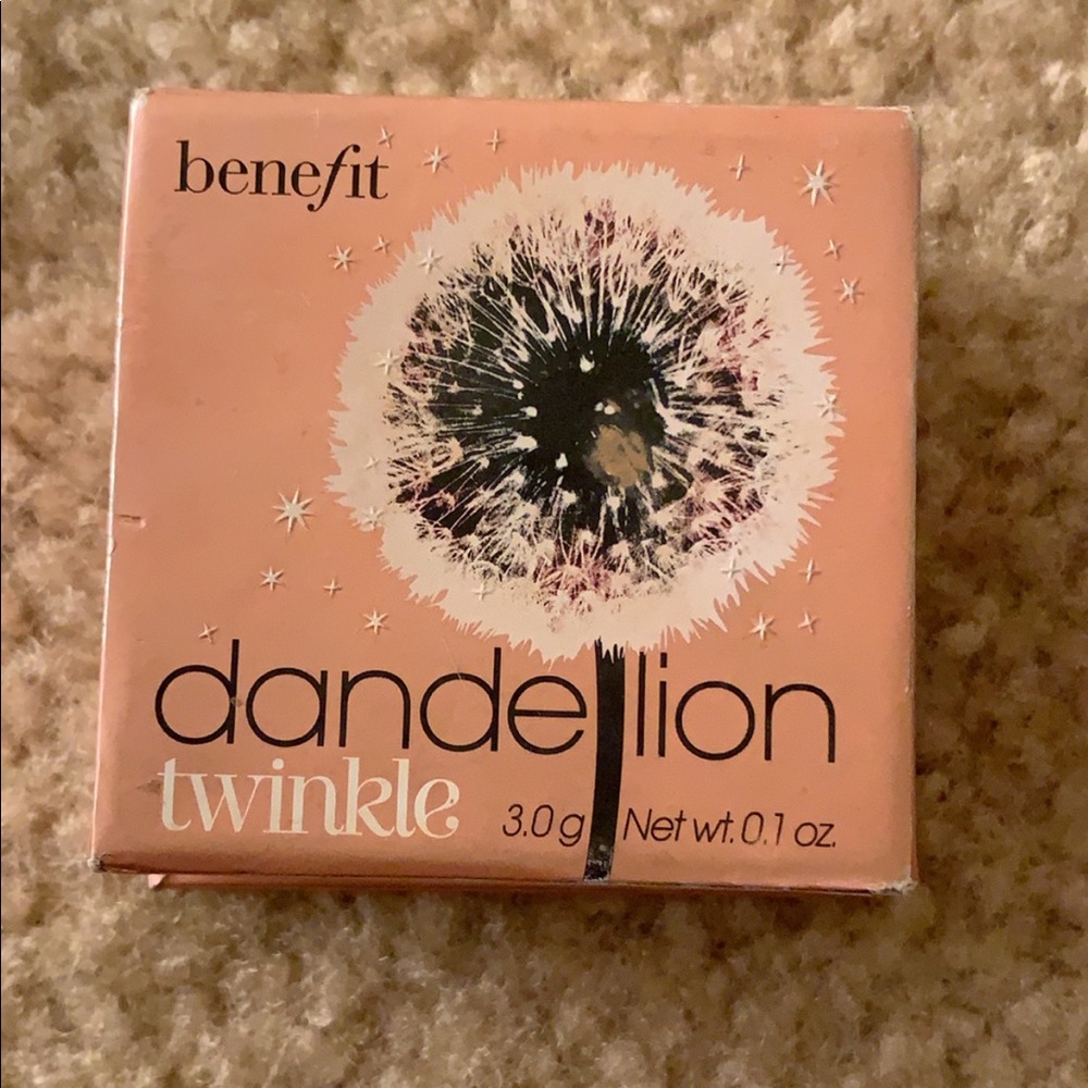 BENEFIT DANDELION HIGHLIGHTER